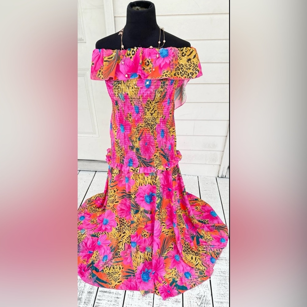 Women sHEIN PLUS FLORAL MAXI DRESS 1X Vibrant Pink and Orange Maxi Dress